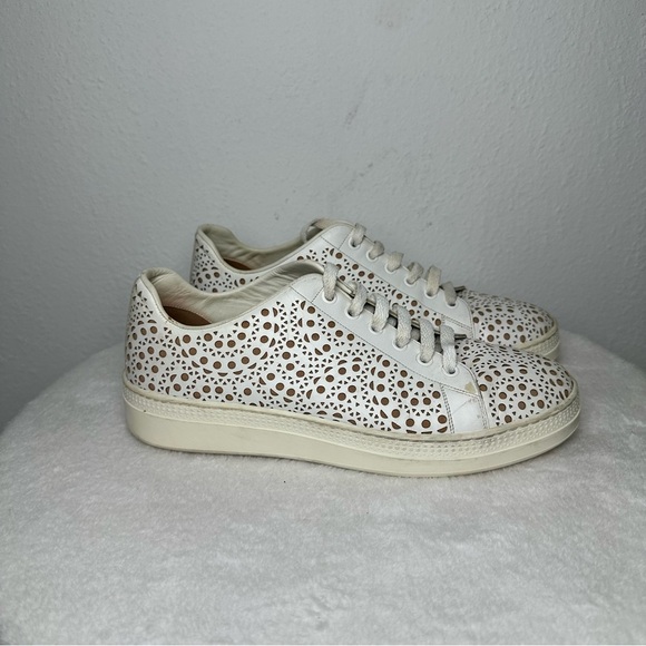 Alaia Size 9 White Tan Laser Cut
Leather Lace-Up Low Top
Sneakers - Picture 4 of 15